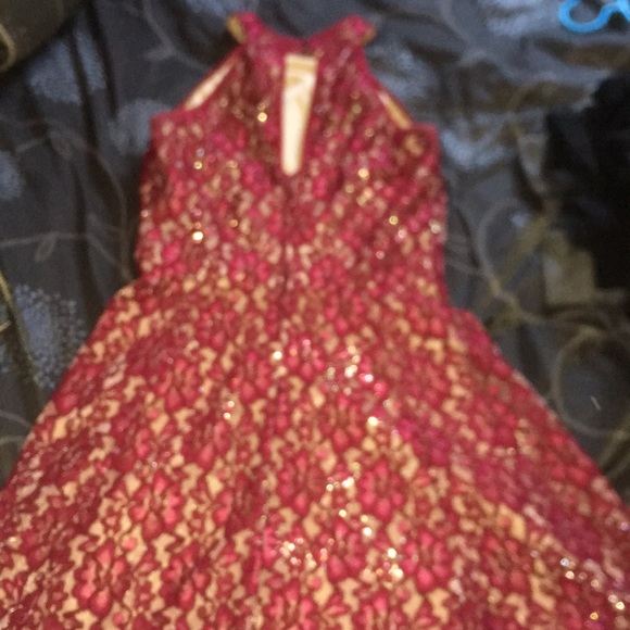 Le chateau dress - Picture 2 of 3